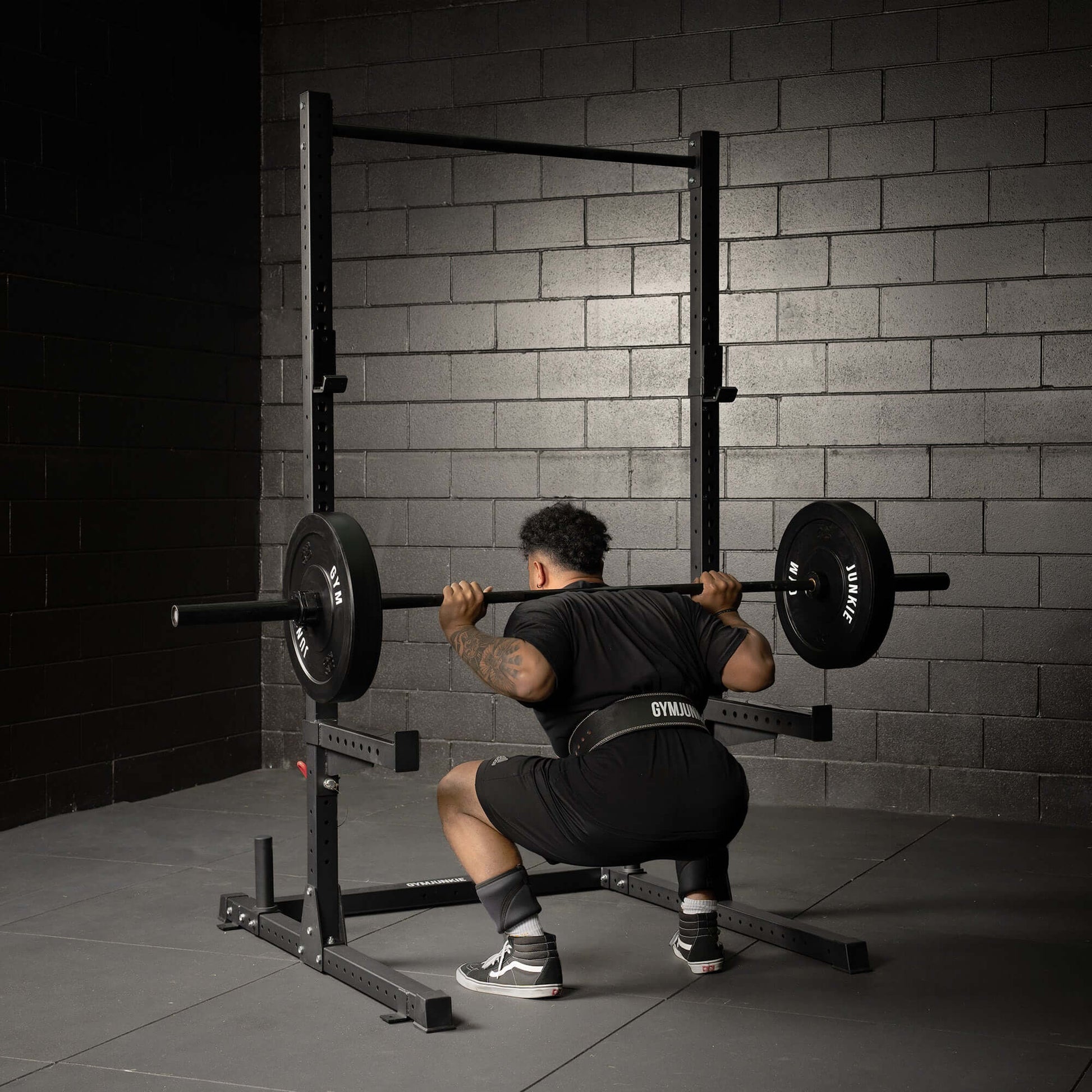gym junkie squat rack